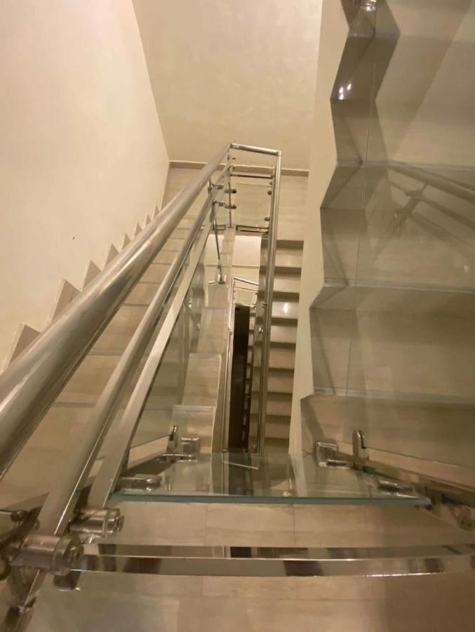 Appartement Haut Standing Idealement Situe A Dakar Exterior photo