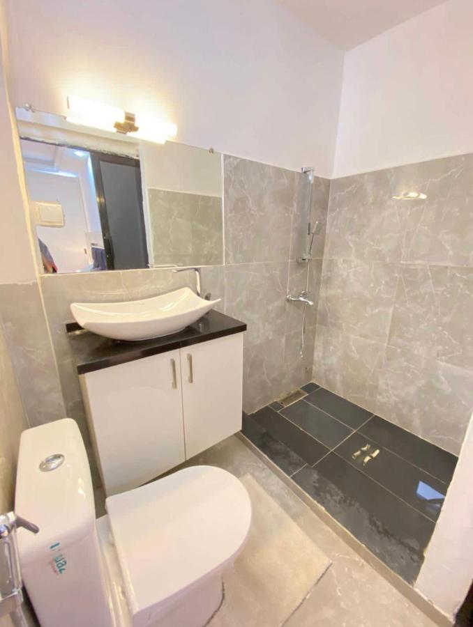 Appartement Haut Standing Idealement Situe A Dakar Exterior photo